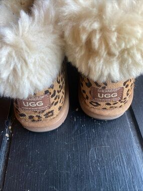 UGG Womans Leopard Print Shearling Boots in Chestnut and Cream